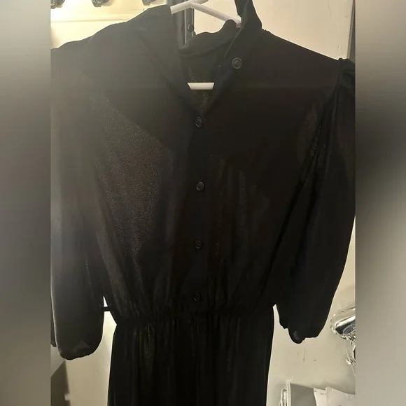 Late 1970s Vintage Doo-Dads Shirt Dress-Ruffle. Size 7/8 - Picture 3 of 6